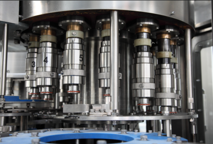 Fabrique de machines de remplissage de bouteilles d'eau pure pour animaux de compagnie 3